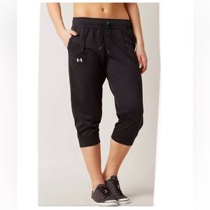 Under Armour Women’s Athletic Woven Black Capri Pants